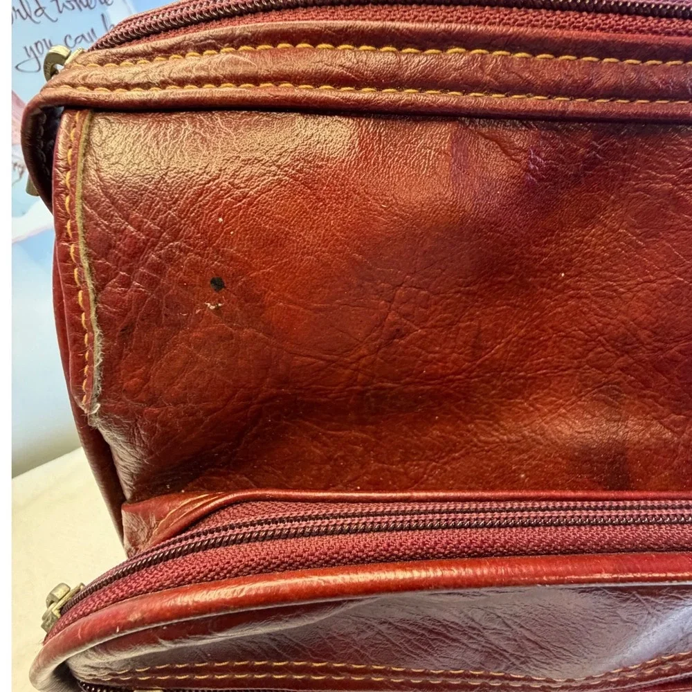 Samsonite Vtg Burgundy Faux Leather Messenger Bag Crossbody Travel Carry-On